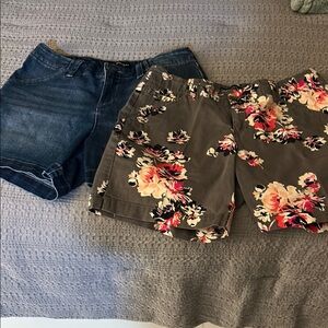 Floral Print Women's Shorts